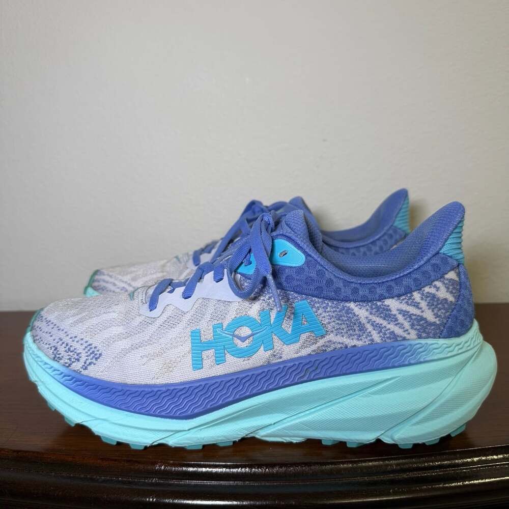 HOKA Women's Challenger ATR 7 Size 9B White Blue Running Shoes